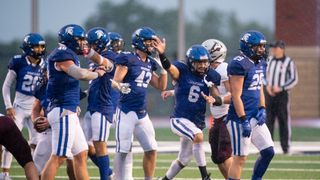 Dubuque turns to record setting coordinator as new head coach (dubuque)