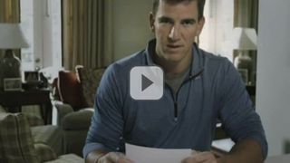 Video: Aaron Rodgers, Tom Brady, the Mannings and a host of others read hilarious "letters from Peyton Manning" (Featured)