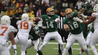 Texas, Baylor staffers duke it out on Twitter (Featured)