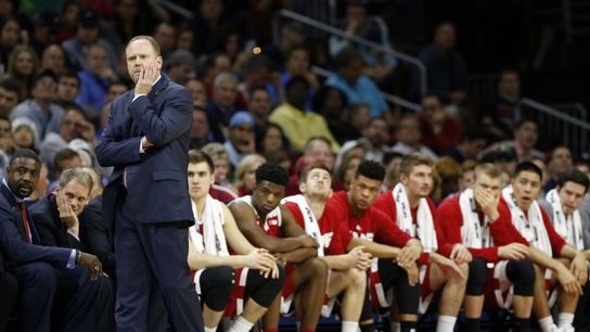 Players confront their head coach and secretly record the meeting: "We're not here to build your resume" (college basketball)