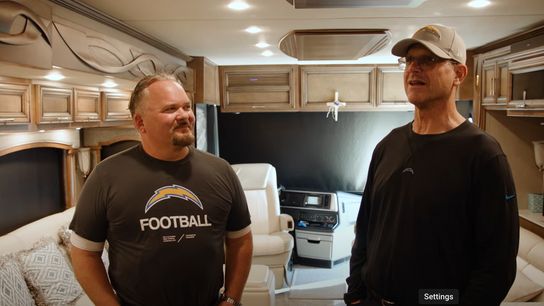 Video: A look inside Jim Harbaugh's RV life (Jim Harbaugh)