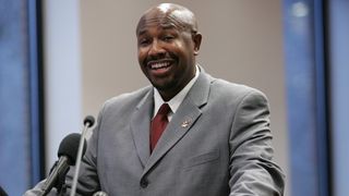 Virginia State hires former Eddie Robinson Award winner as head coach (Henry Frazier III)