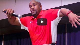 Video: A Houston assistant rocks the bowl lip sync challenge with "Ice, Ice, Baby" (Jason Washington)