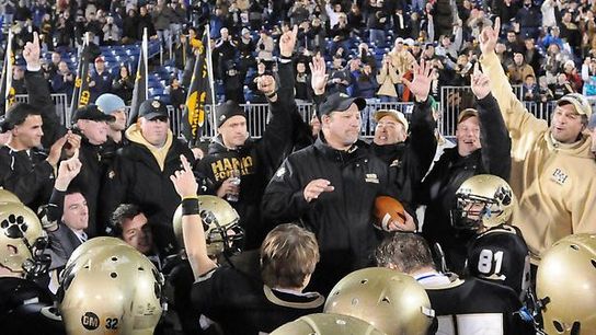 An Illinois newspaper wonders if high school coaches should receive tenure (high school football)