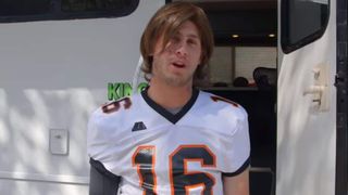 Video: JuCo pranks players at practice by disguising Jared Goff as a a legit transfer QB (ventura college)