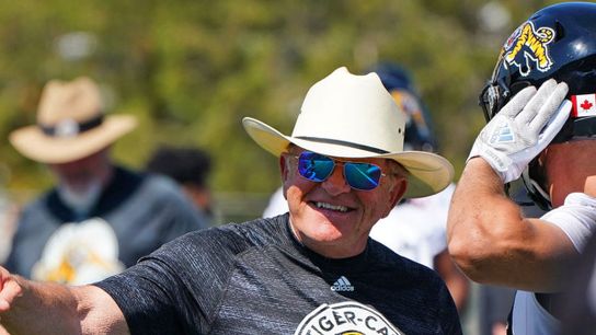 Jerry Glanville is making a return to college football at 82 years old (northwestern oklahoma state)