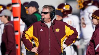Jim McElwain, Central Michigan update Michigan's "Sign-stealer guy" (Northern Illinois)