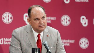 Two years after departure, Oklahoma AD Joe Castiglione dunks on Lincoln Riley (lincoln riley)