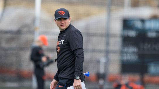 Report: Oregon State working on new contract for Jonathan Smith (Oregon State)