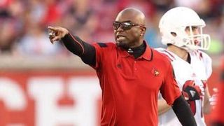 Photos: Louisville WRs coach Lamar Thomas trolling his alma mater in recruiting (Louisville)