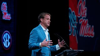 Lane Kiffin remembers Monte Kiffin (Lane Kiffin)