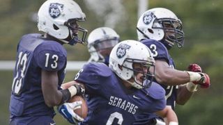 Video: A team wins first ever state title by pulling off a trick play with time running out (high school)