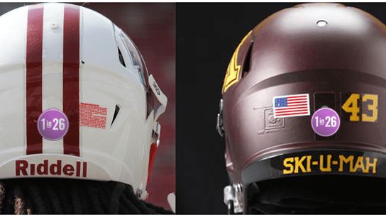 Photo: Wisconsin wins gesture of the week (Minnesota)