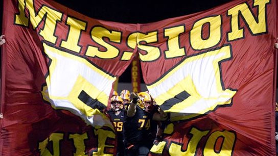 Meet the California high school with 28 uniform combinations (high schools)