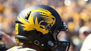 Sources: Missouri to hire Brandon Jones as offensive line coach (Brandon Jones)