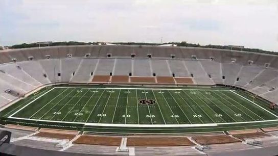 Watch Notre Dame's field transform in 60 seconds
