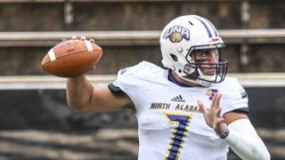 Brent Dearmon completes first North Alabama staff with established FCS assistant (De'Von Lockett)