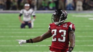 The two defining Super Bowl photos to show your players (Featured)