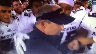 Missouri caps week with emotional win, players love on GP (Gary Pinkel)