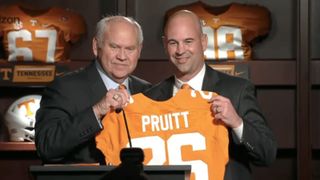 Fulmer offers statement of support for Vols' Pruitt (Liberty Bowl)