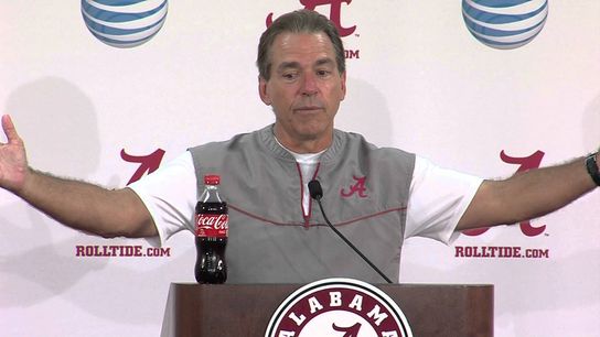 Saban explains how he deals with players who ask him about playing time (Alabama)