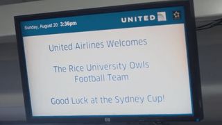 Video: The things you have to do to play a football game in Australia (australia)