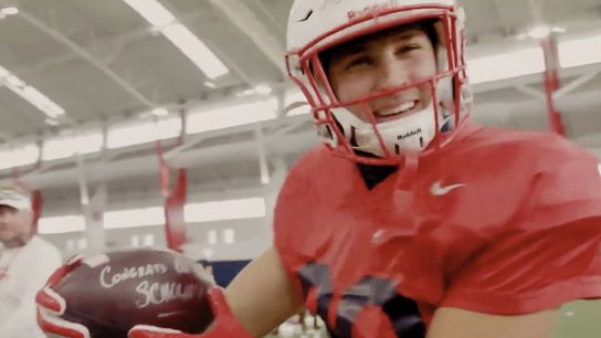 #ScholarshipAlert: Liberty receiver literally catches a scholarship offer during practice period