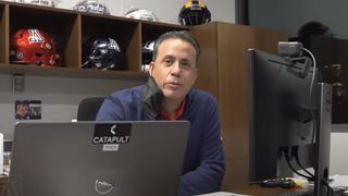 Video: Shadow Jedd Fisch for a day at Arizona (spring)
