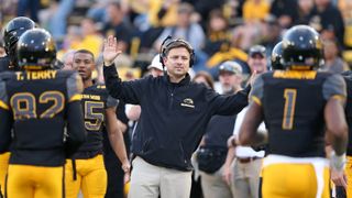Miami to hire Houston's Shannon Dawson as offensive coordinator (Mario Cristobal)