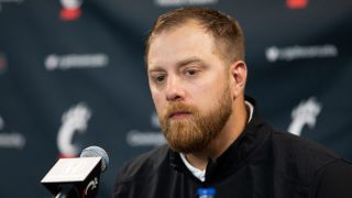 Sources: Cincinnati losing offensive coordinator to NFL post (tom manning)