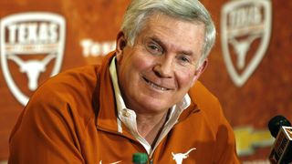 Hiring Mack Brown would be a mistake for SMU (Featured)