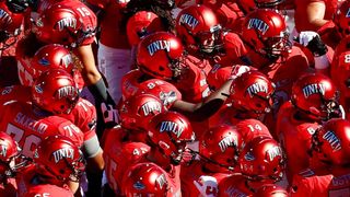UNLV, Arroyo add 2 to defensive staff including former NFL player (Clay Jennings)