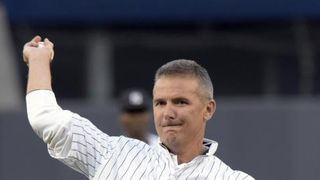 Video of the Day - Urban throws out first pitch at Yankee Stadium (Video of the Day)