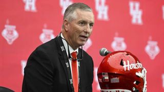Source: Willie Fritz and Houston set to add PJ Hall to staff (Willie Fritz)