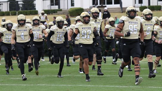Sources: Wofford adding Cortez Davis on defense (shawn watson)