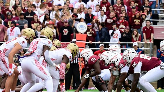 Study: For the love of God, get under center at the 1-yard line. Photo by Eric Canha-Imagn Images