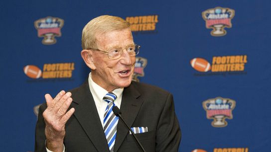 Lou Holtz (1937-2026)
