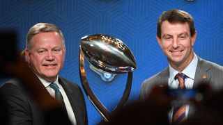 Dabo Swinney tells story of going to concert starring Brian Kelly (Dabo Swinney)