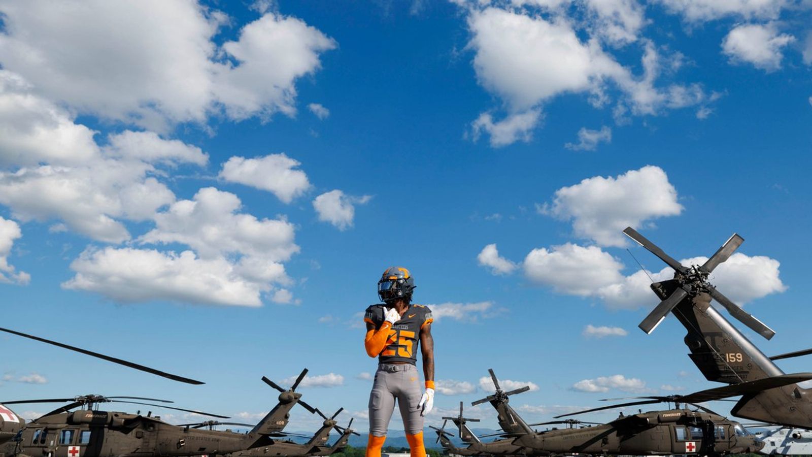 Tennessee reveals new "Vol Spirit" uniforms (Featured)